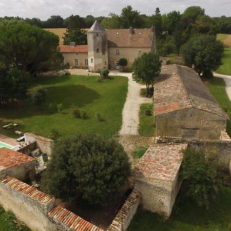 Gite Du Chateau De Pernan Avy Ngoại thất bức ảnh