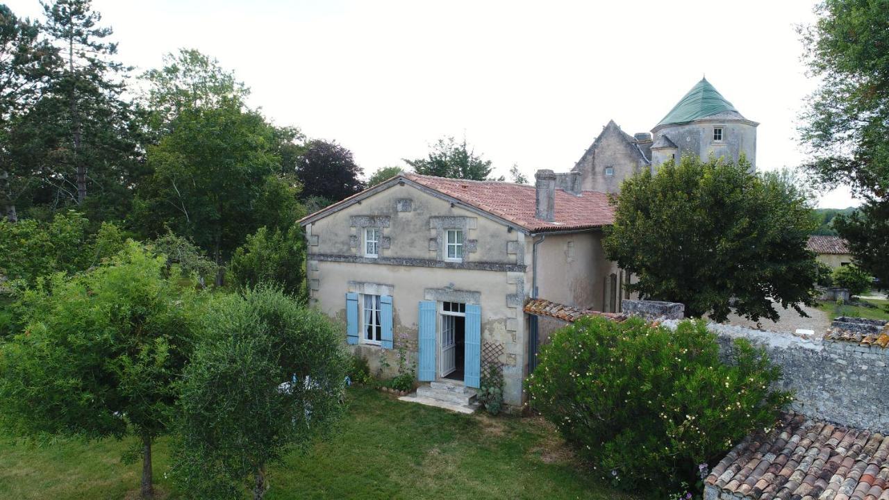 Gite Du Chateau De Pernan Avy Ngoại thất bức ảnh
