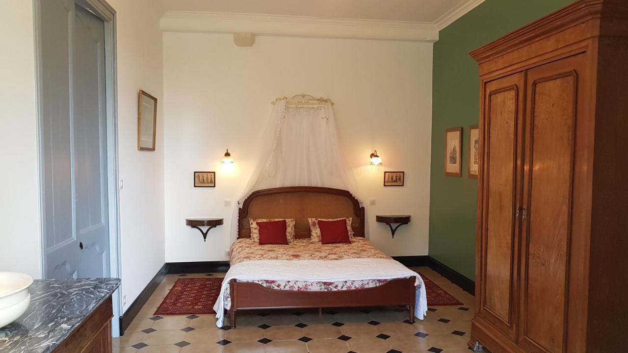 Gite Du Chateau De Pernan Avy Ngoại thất bức ảnh