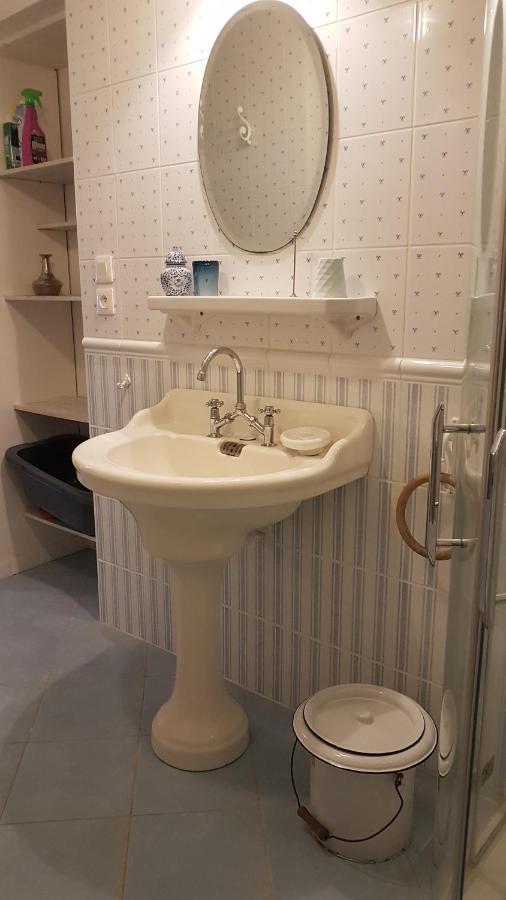 Gite Du Chateau De Pernan Avy Ngoại thất bức ảnh